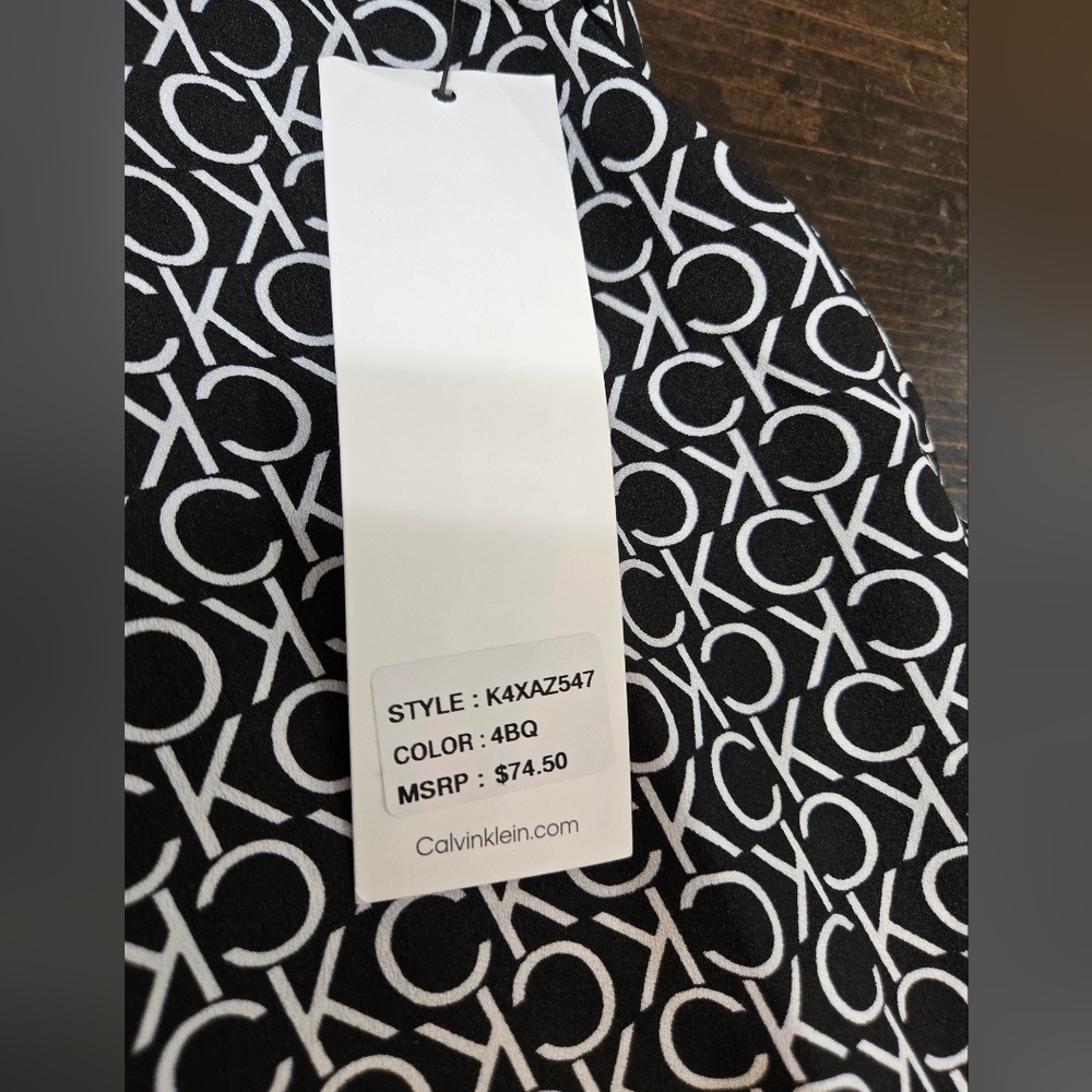 Calvin Klein Black and White Patterned Women's Long Sleeve Blouse. NWT. - Picture 7 of 8